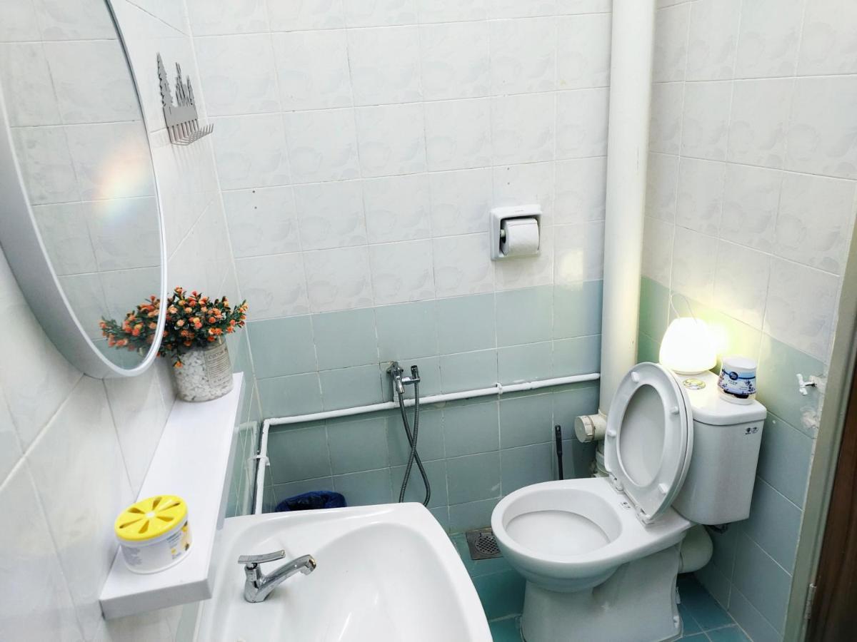 Semi-Detached, Up To 21 Pax, 4 Bedrooms, 3 Bathrooms, 4 Car Parks By Star Home Bayan Lepas Exterior foto